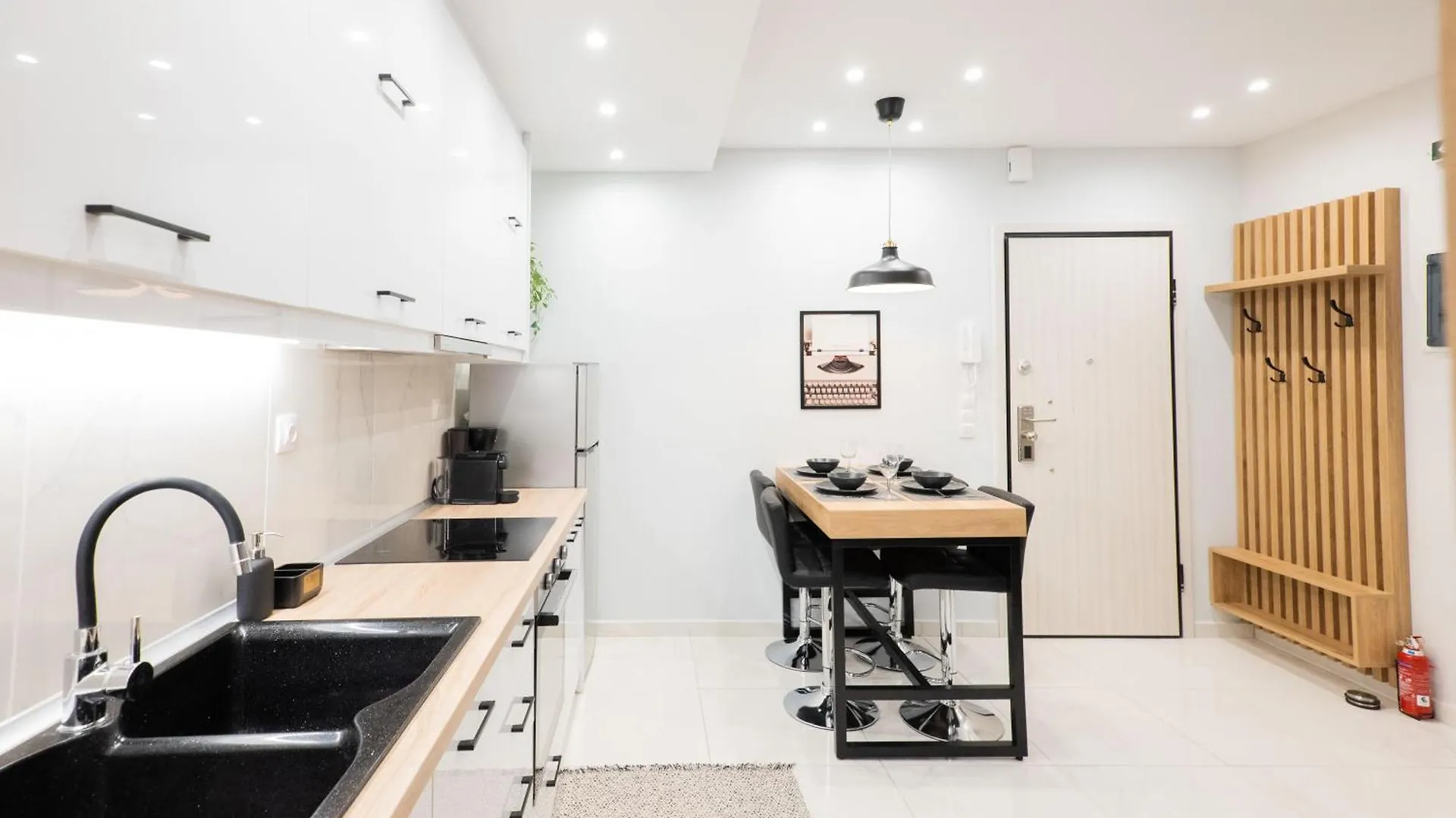 F & B Collection - City Center Hidden Gem Saloniki Apartament